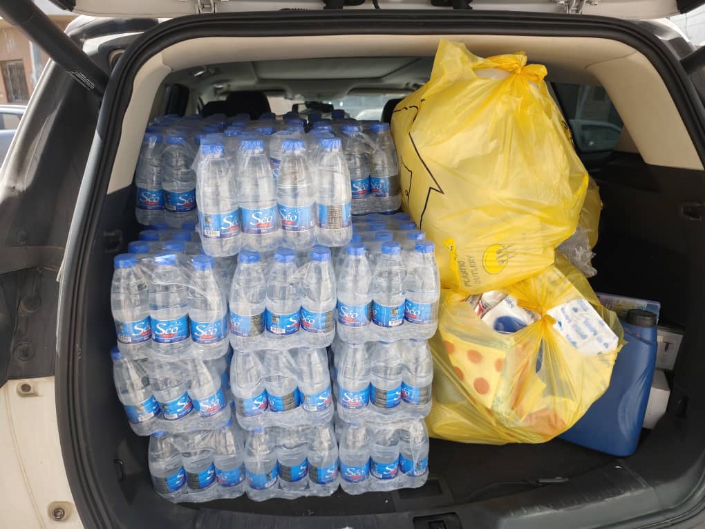 Chargement de l'eau et des provisions